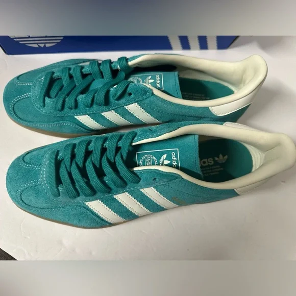 Men’s Adidas Gazelle Indoor Turquoise and White Sneakers Size 9 - Picture 2 of 5